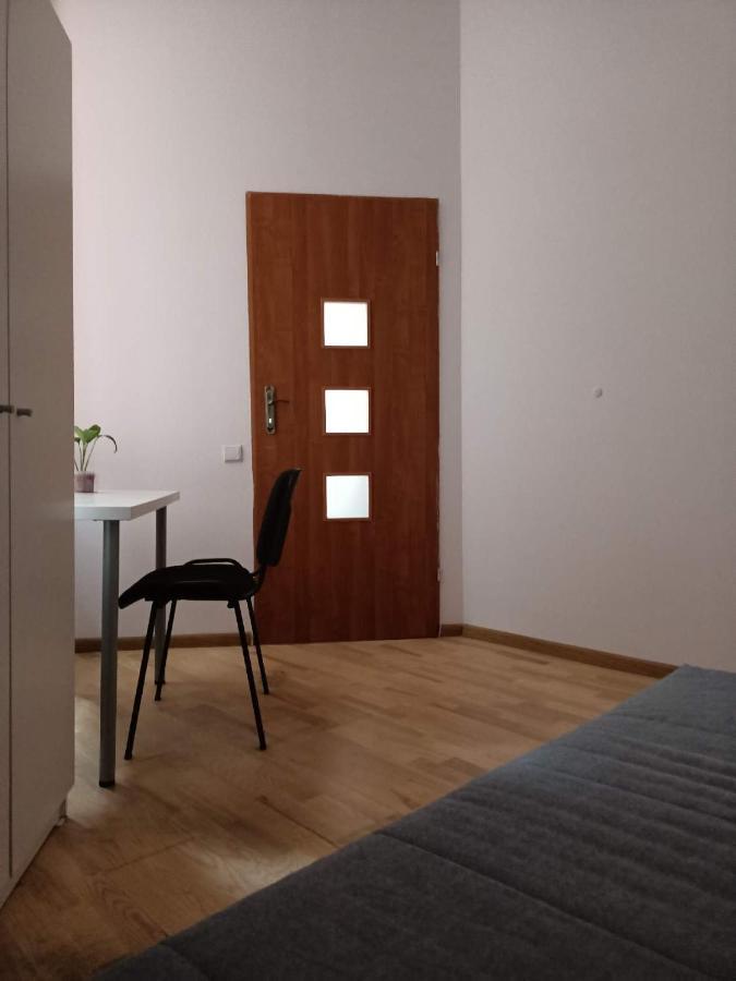 Cruz Mieszkanie Pokoje Centrum Przytulny Czysty Lokal Na Noc 罗兹 外观 照片